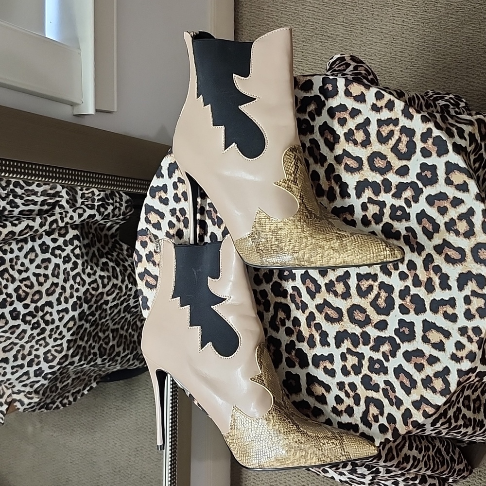 Cape Robbin Stiletto Western Ankle Booties Size 11 - Picture 6 of 7